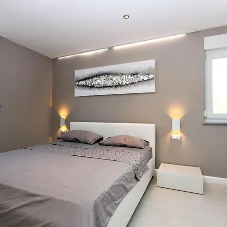 Alex Exclusive With Pool Villa Porec
